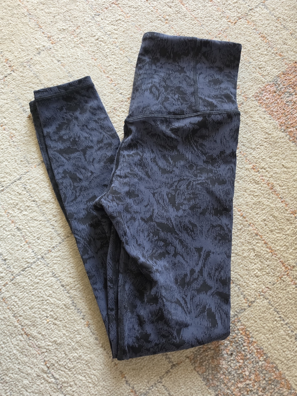 Athleta Elation Textured Tight in the "Frosted Floral Blue/Black" print Small